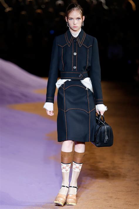 prada spring 2015 ready-to-wear fashion show